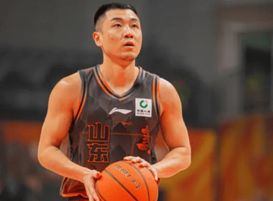 开云APP-高诗岩全场投篮3中3，罚球1中1得到9分3篮板4助攻1抢断