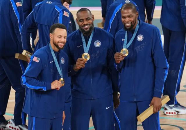 开云-詹姆斯：詹杜库退役后美国男篮依旧可以统治FIBA